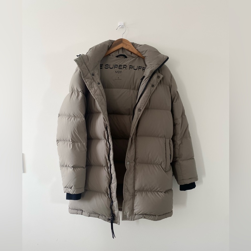 Aritzia The Super Puff Mid